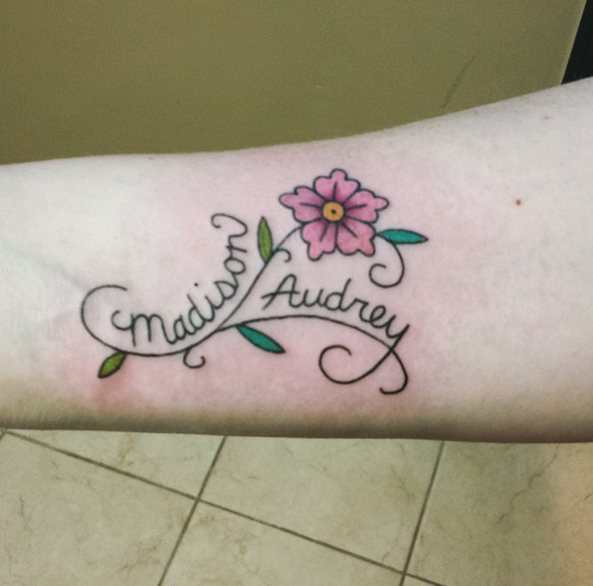 60 tatouages de bébé pour les mamans qui montrent leur amour
