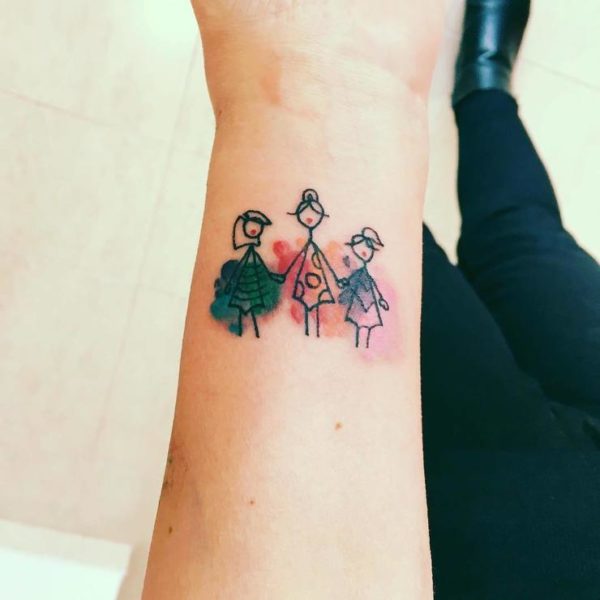 60 tatouages de bébé pour les mamans qui montrent leur amour