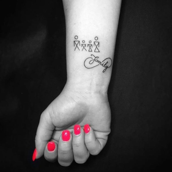 60 tatouages de bébé pour les mamans qui montrent leur amour