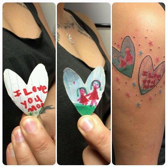 60 tatouages de bébé pour les mamans qui montrent leur amour