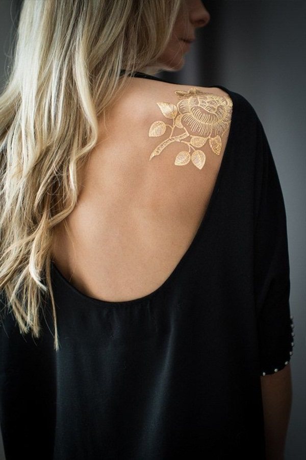 70 idées de tatouages dorés pour les femmes (guide d'inspiration)