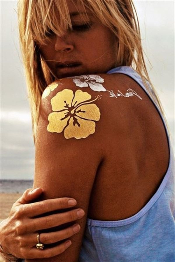 70 idées de tatouages en or pour les femmes (guide d'inspiration)