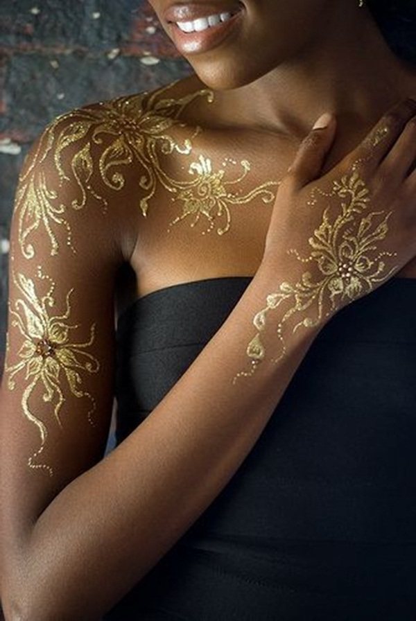 70 idées de tatouages en or pour les femmes (guide d'inspiration)