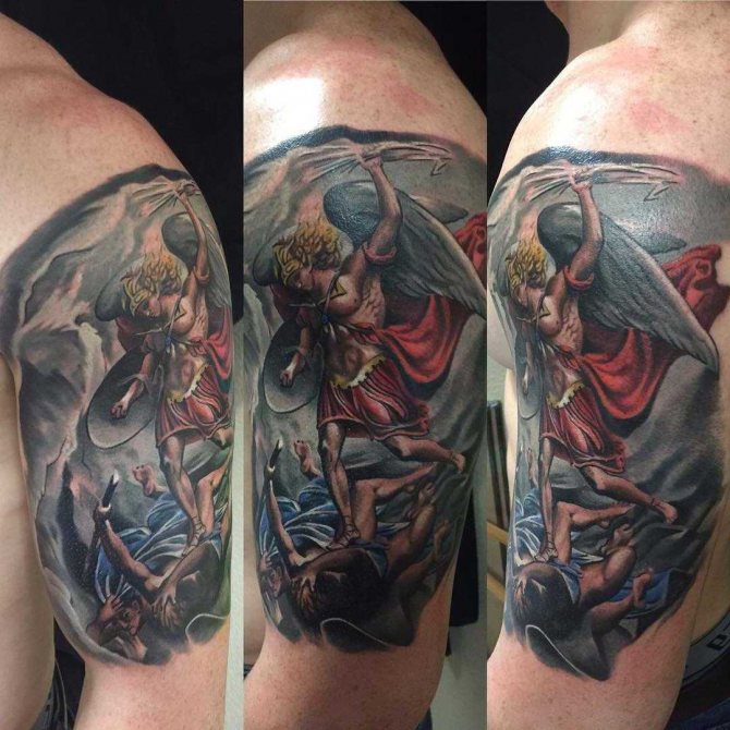 Tatouage de l'archange Michel sur l'épaule