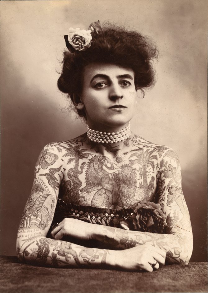 L'actrice de cirque américaine Maude Wagner, 1907.