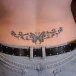 Papillon - un beau tatouage pour les filles