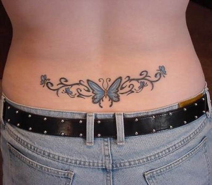 Le papillon est un beau tatouage pour les filles