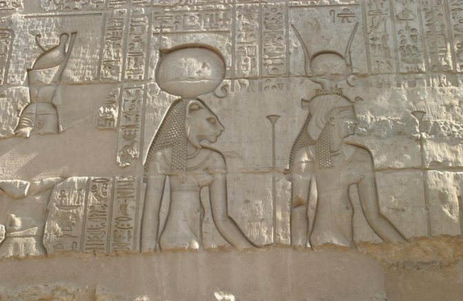 Bastet : Sekhmet