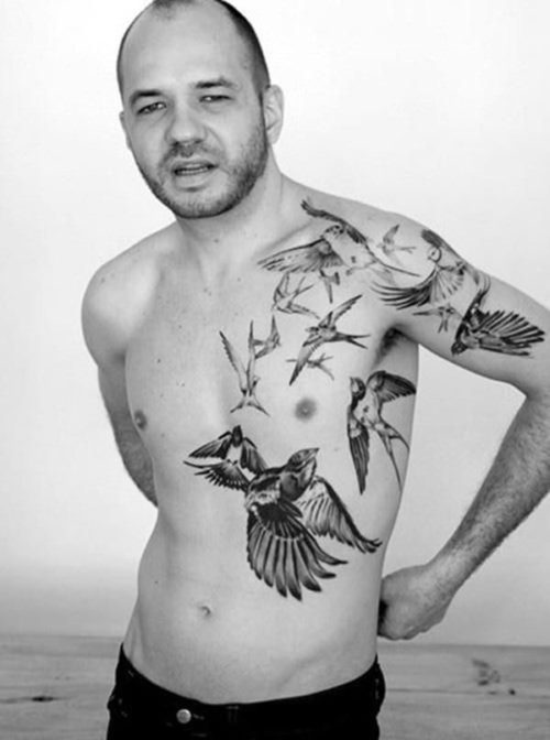 Plus de 120 photos de tatouages de poitrine masculine