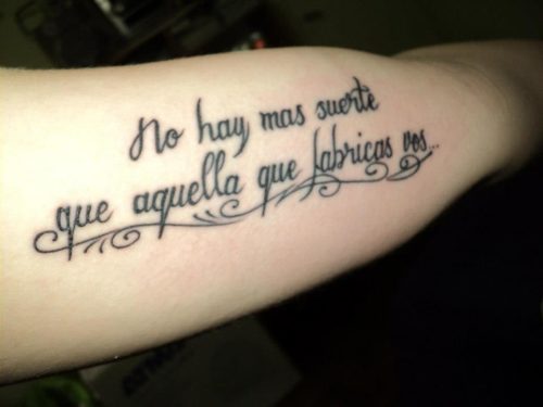 Plus de 120 phrases de tatouage pour les hommes