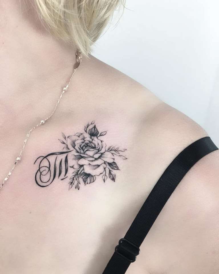 lettre et tatouage
