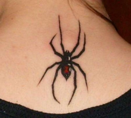 La veuve noire est un symbole de la ruse féminine.