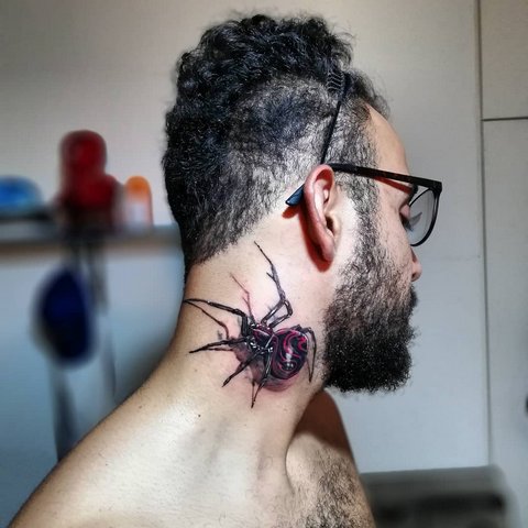 Que signifie un tatouage d'araignée pour les hommes ? Tatouage araignée, signification pour les filles