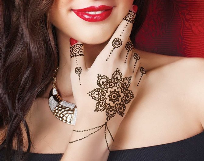 Qu'est-ce que le mehendi et quelle est son histoire ?
