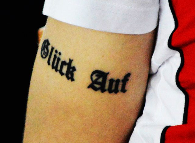 Citations en allemand pour tatouage avec traduction sur l'amour, la vie, le bonheur, l'amitié, la musique.