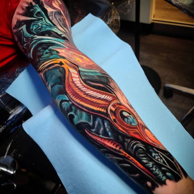 tatouage réaliste en couleur