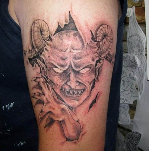 Un tatouage de Demon Oni. Signification, sur le bras, le dos, l'épaule, l'avant-bras