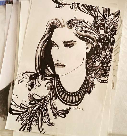Fille avec un motif