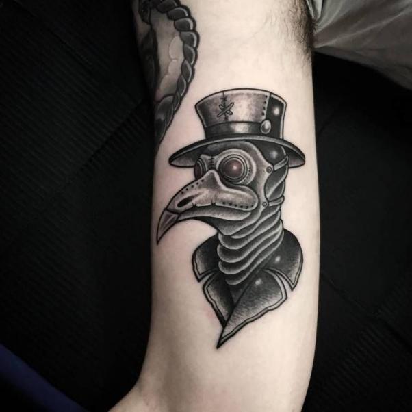 Docteur Pestilence. Bras