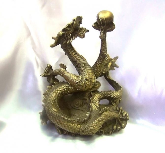 Dragon avec une perle