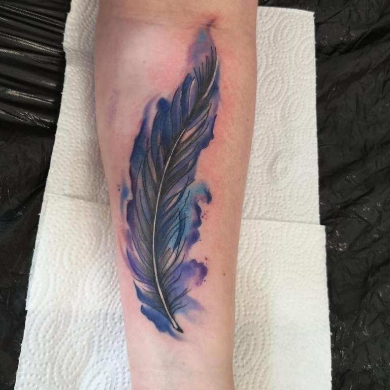 Tatouage d'une plume