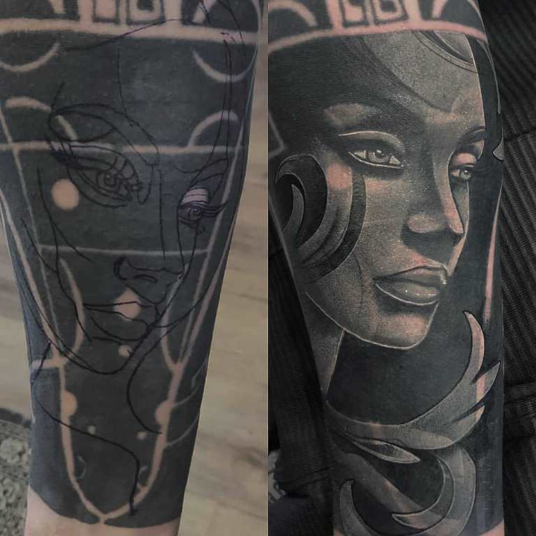 Croquis de tatouage en superposition