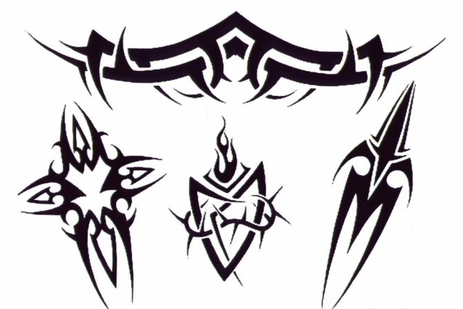 Esquisses de tatouage sur les jambes sous forme de motifs