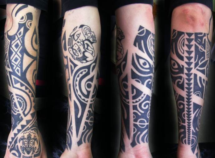 Tatouage ethnique sur le bras