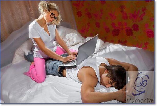 Photo d'un homme et d'une femme de dos