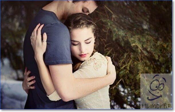 Photo d'un homme et d'une femme de dos