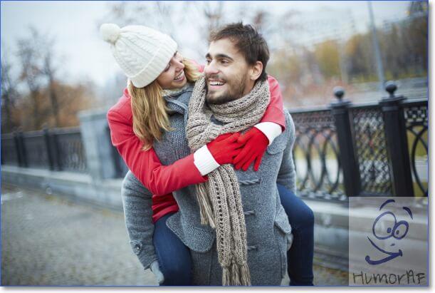 Photo d'un homme et d'une femme de dos