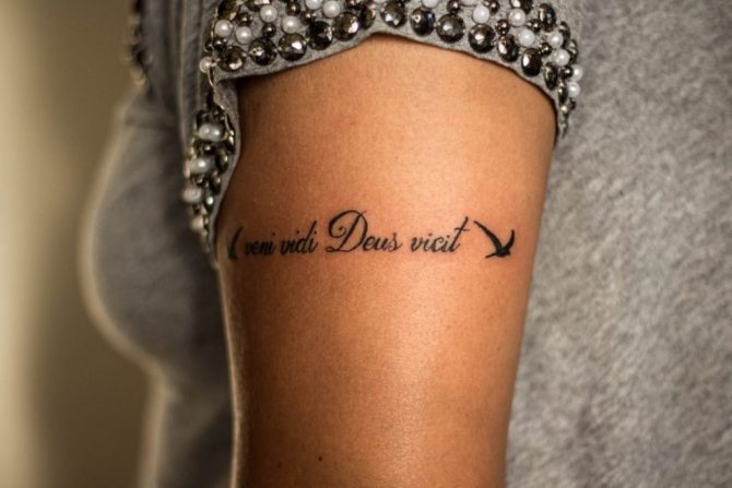 tatouage phrase avec traduction