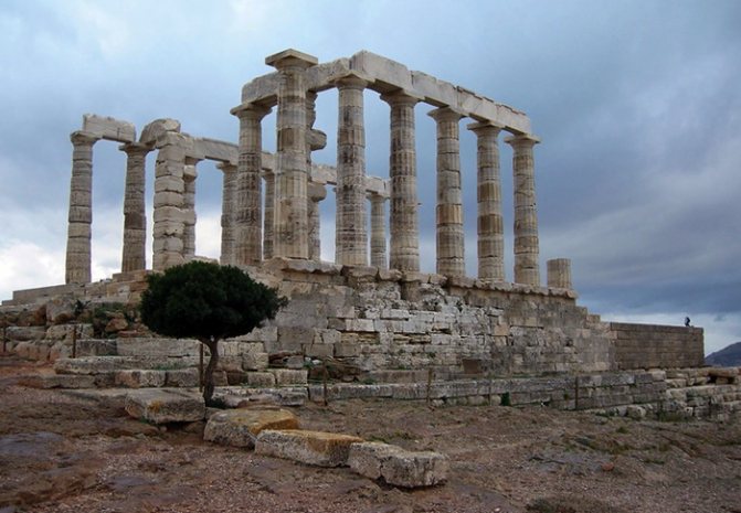 Temple de Poséidon au cap Sunion/4711681_Hram_Poseidona_na_mise_Synion_4 (700x485, 303Kb)