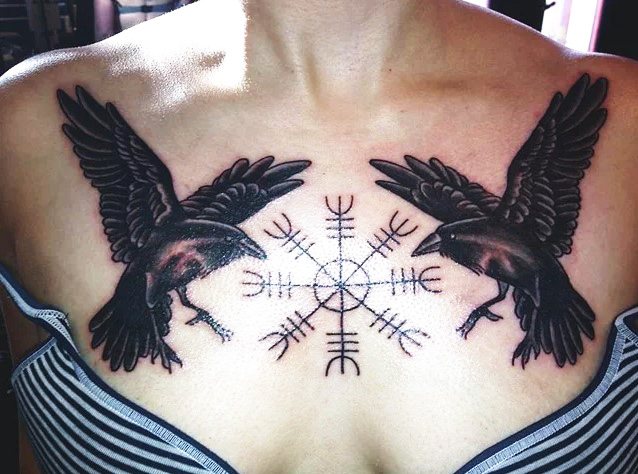 Tatouages Hugin et Munin. Signification, esquisses sur le dos, l'épaule, le cou, la main