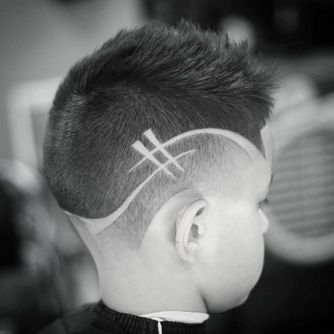 Idées de coiffure avec photos sur la tête pour les garçons