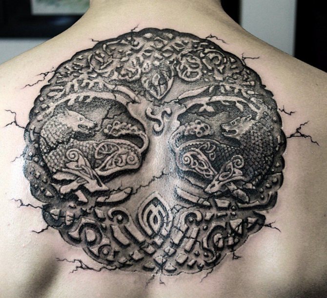 Tatouage Yggdrasil