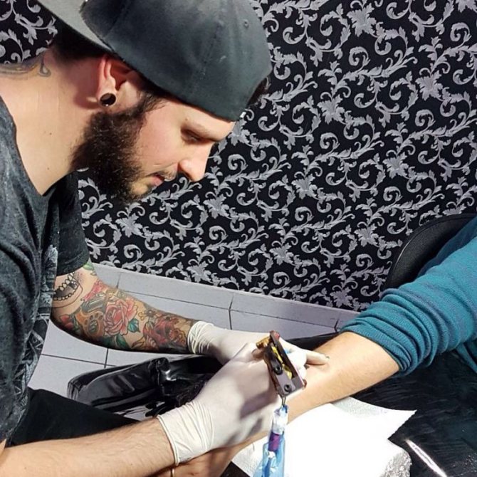 comment faire un tatouage
