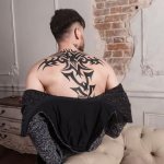 comment assortir un tatouage