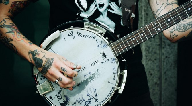 Comment prendre soin de son tatouage les premiers jours : 8 règles clés