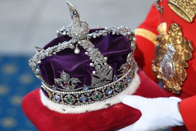 La couronne de la reine Elizabeth
