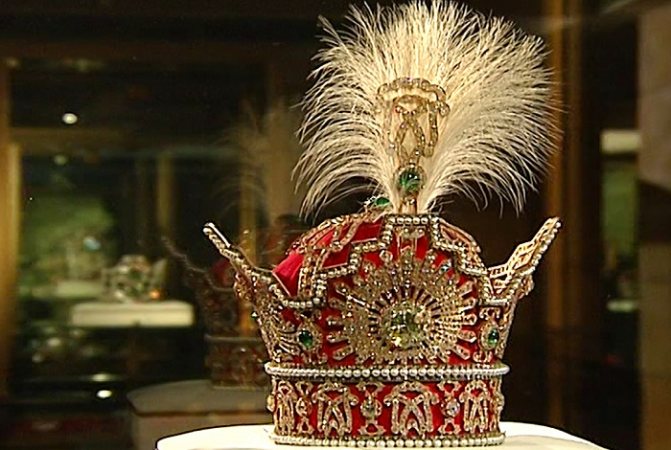 La couronne des Pahlavi