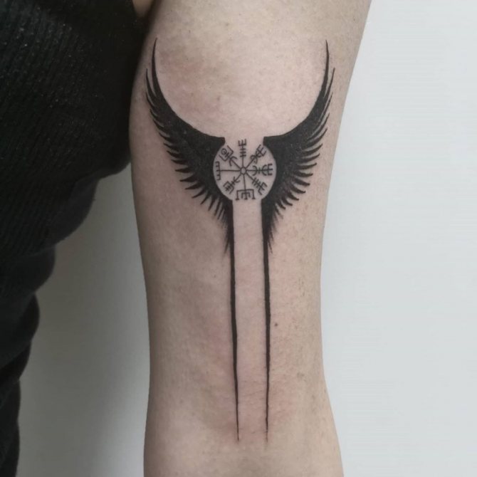 Tatouage des ailes de Valkyrie
