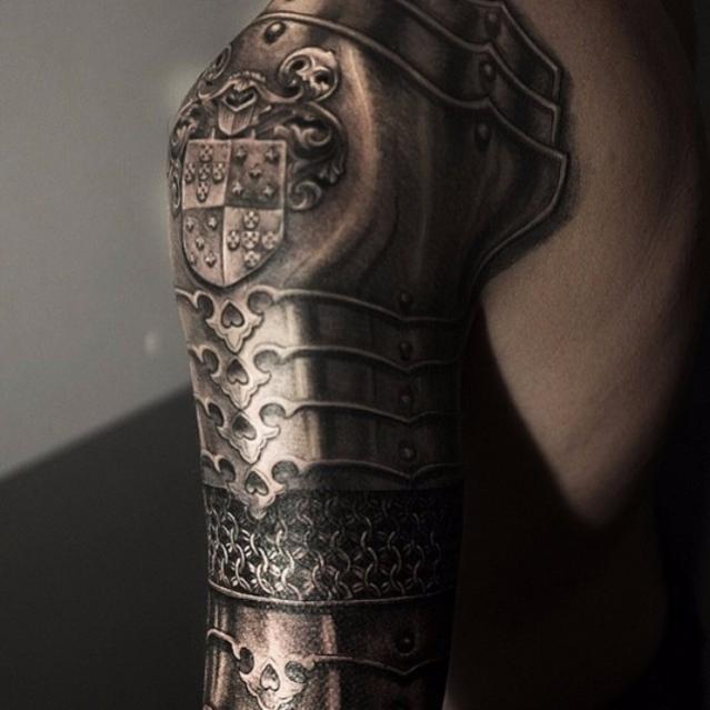 Tatouage bras Lats