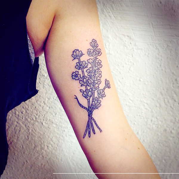 Tatouage à la lavande