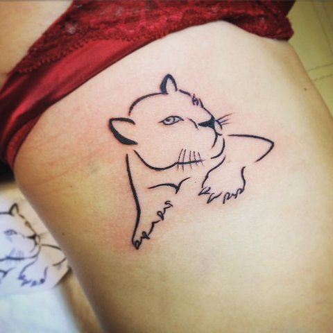 Tatouage de panthère légère