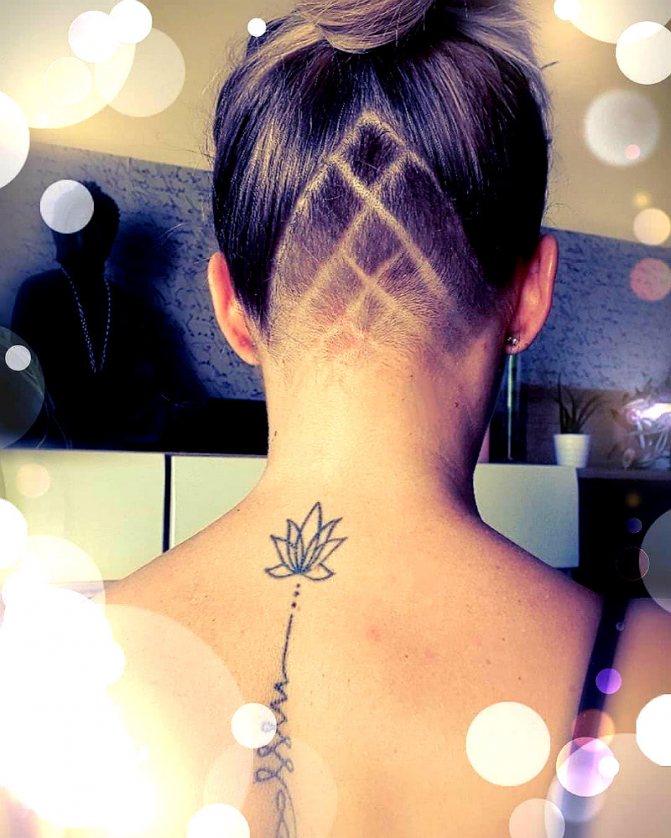 Lotus et tatouage