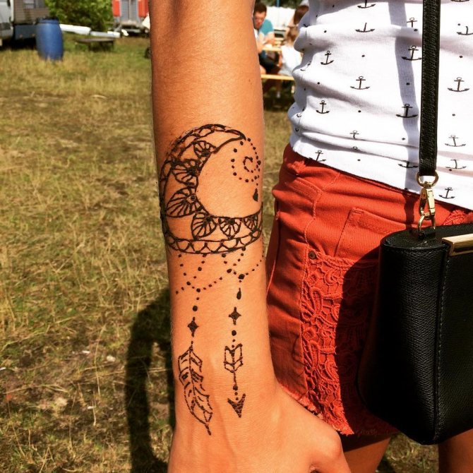 lune en mehendi