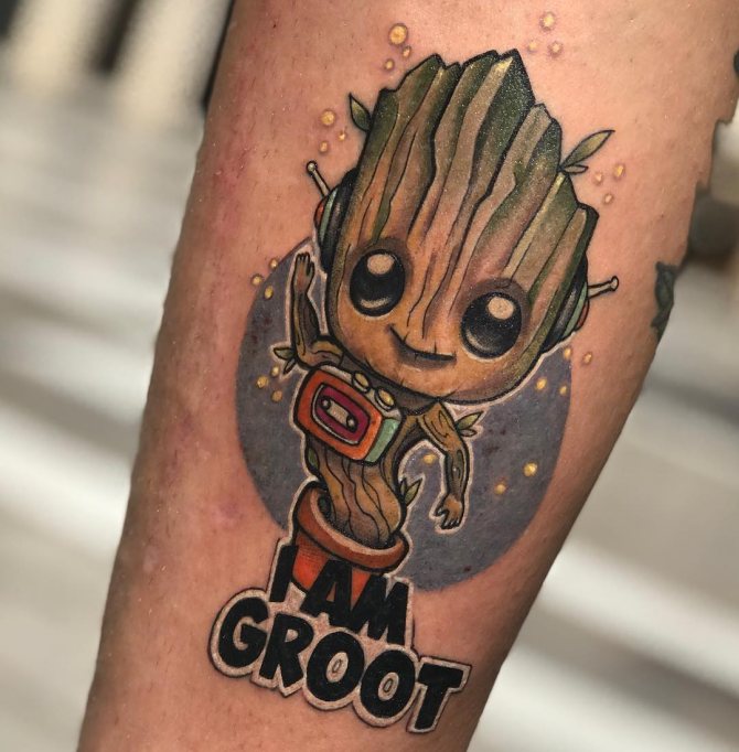 Petit Groot avec un Walkman
