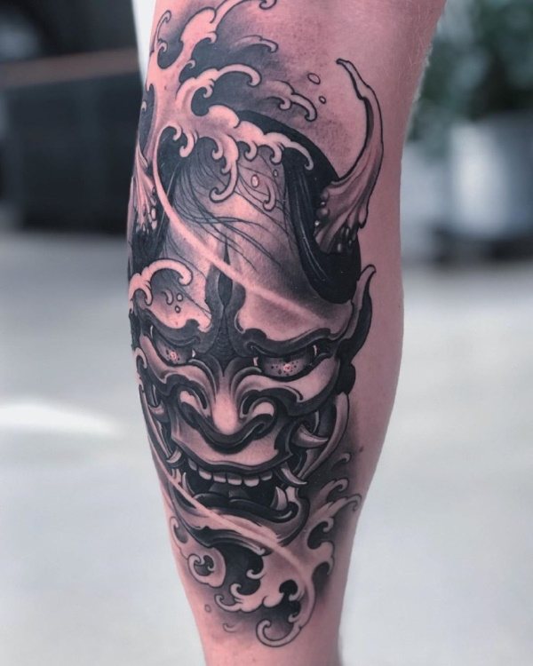 Masque de Chania. Croquis, signification d'un tatouage sur un avant-bras, un dos, une main, une jambe, une épaule