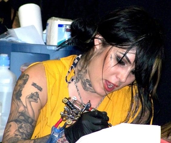 Le maître tatoueur Kat Von D